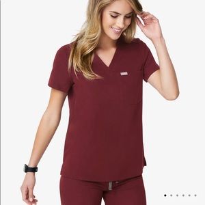 Medium Figs Scrub set in Burgundy